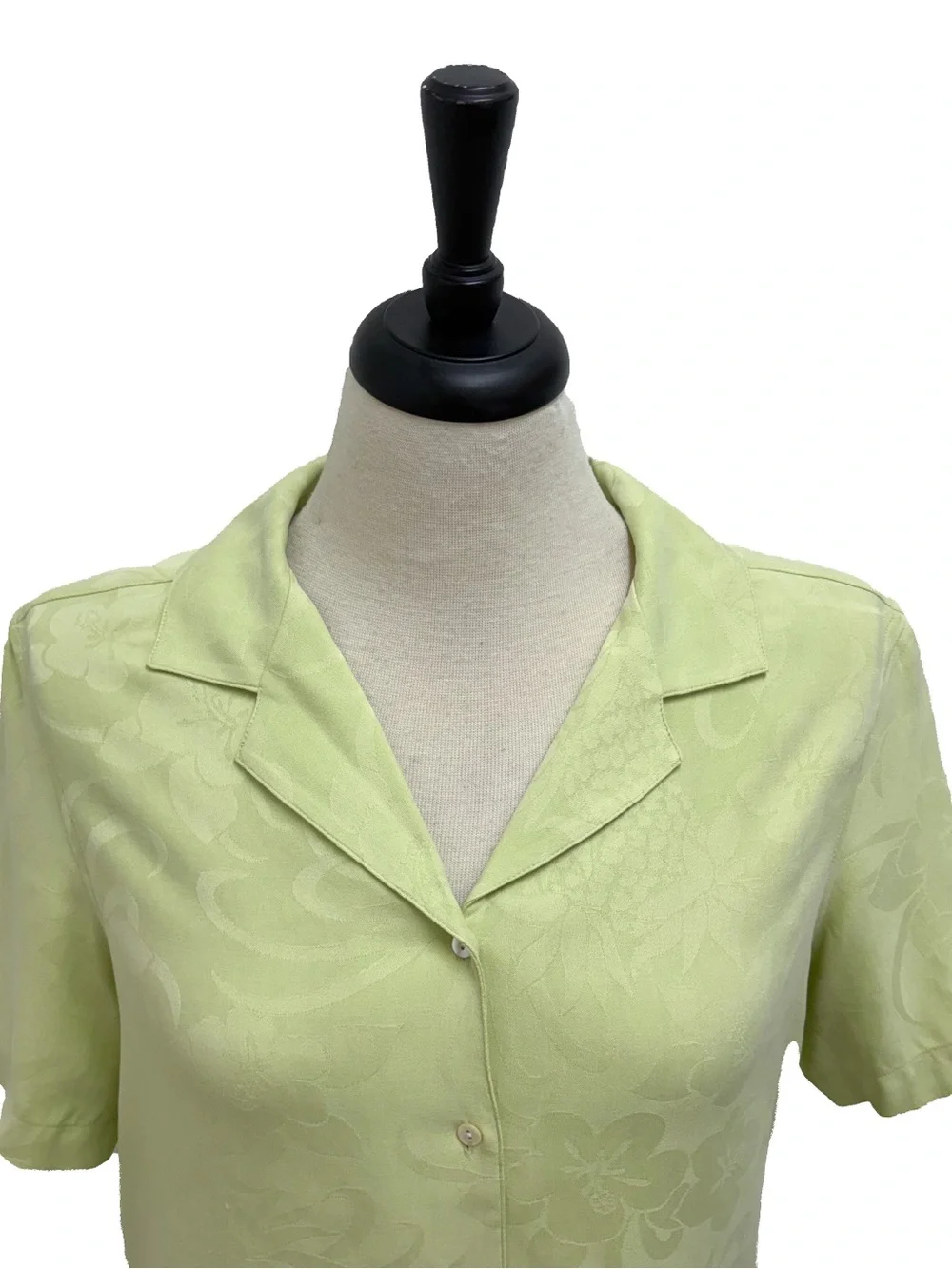 Tommy Bahama brand tommy